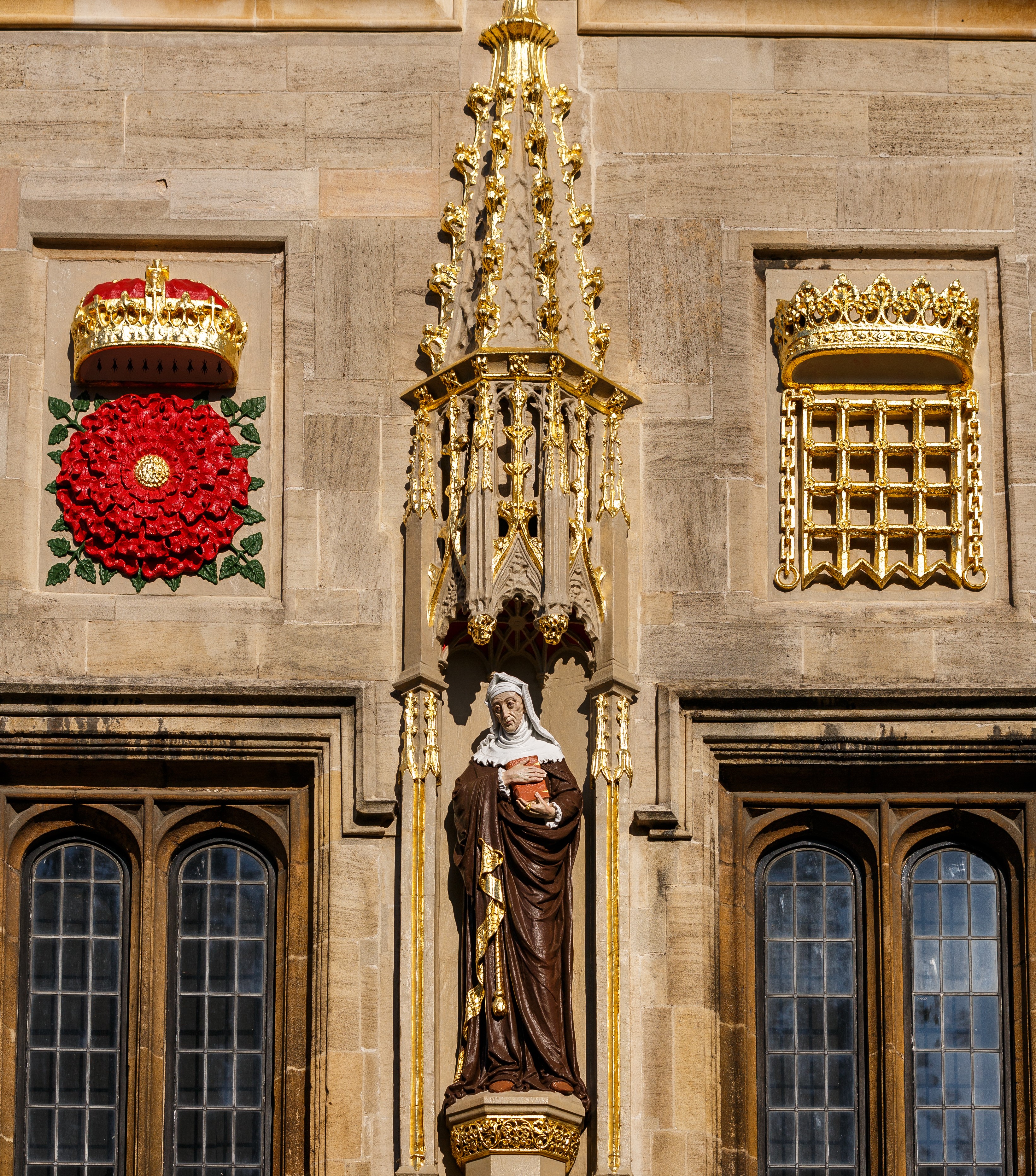 Lady Margaret Beaufort statue