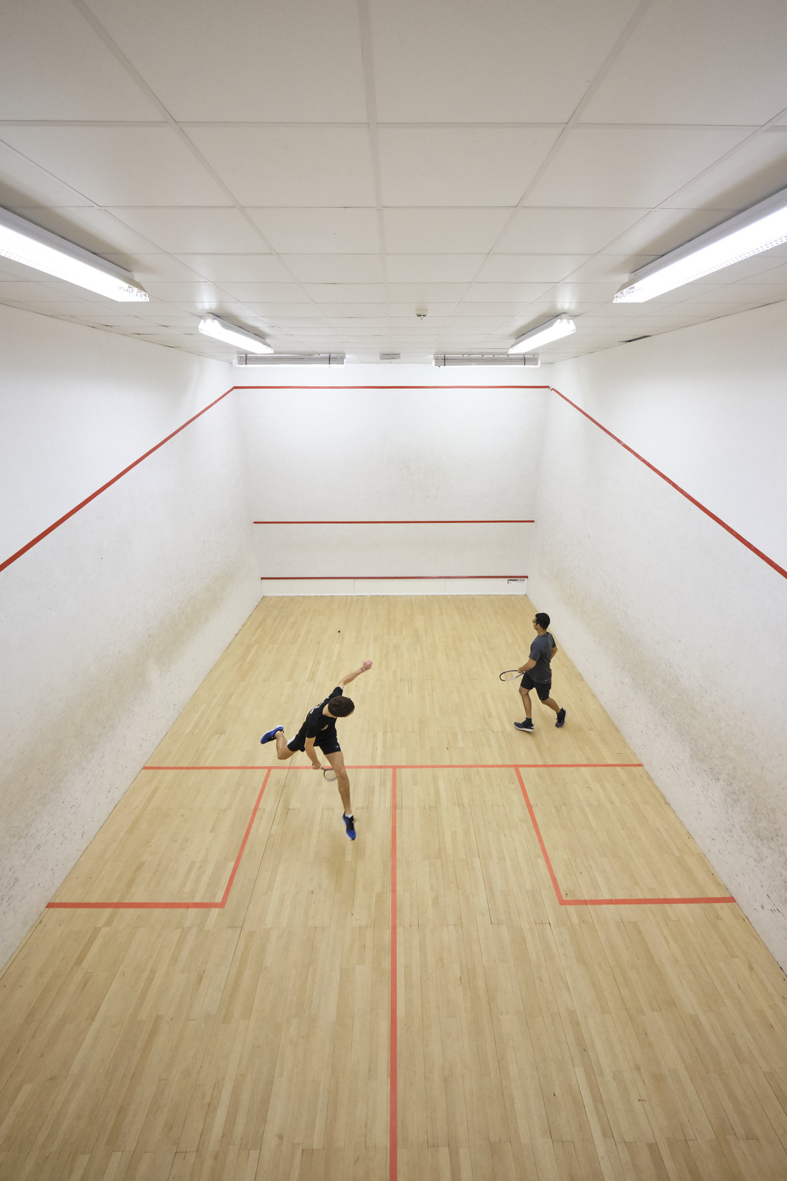 有料盒子 College, Cambridge Squash court